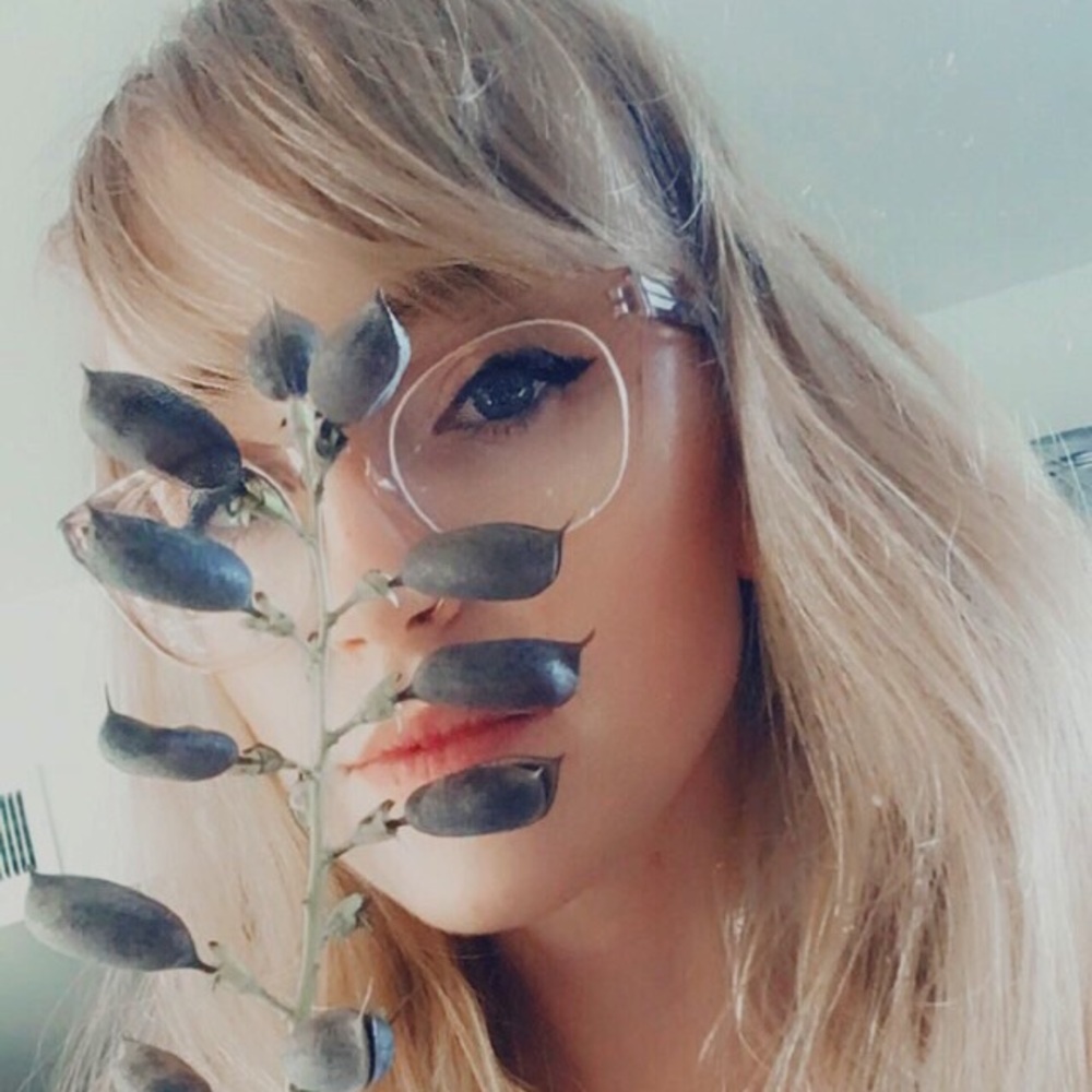 Meet your Posher, Winona